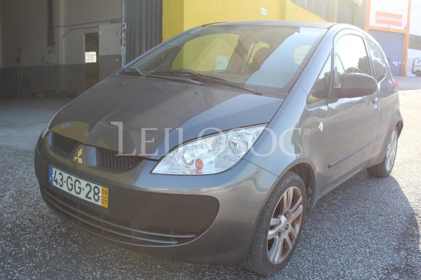Mitsubishi Colt — image 4