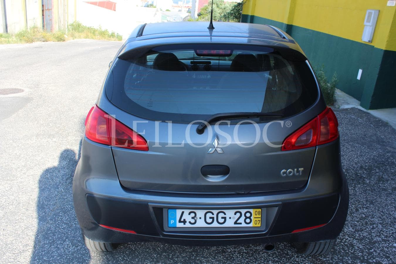 Mitsubishi Colt — image 6
