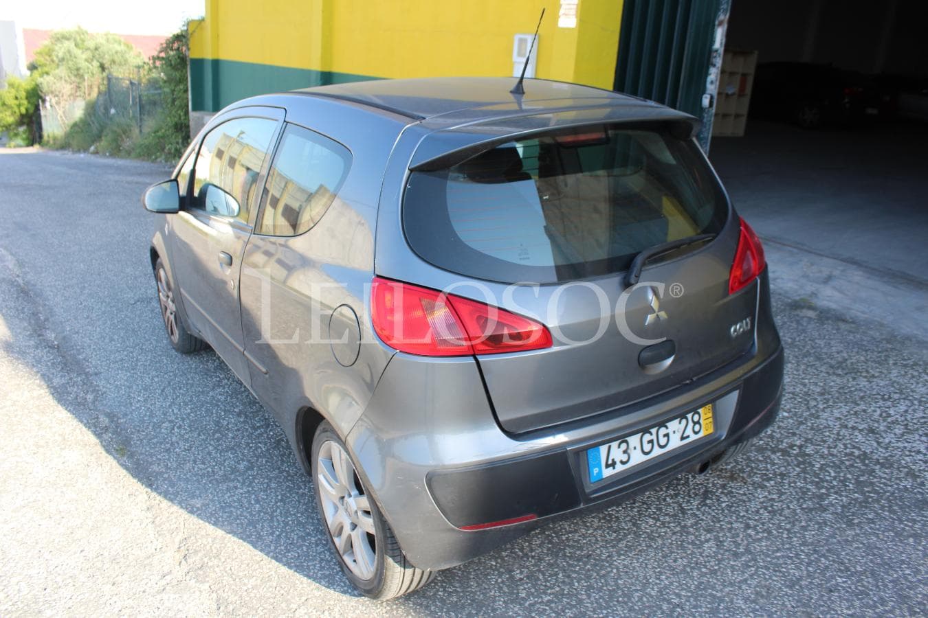 Mitsubishi Colt — image 13