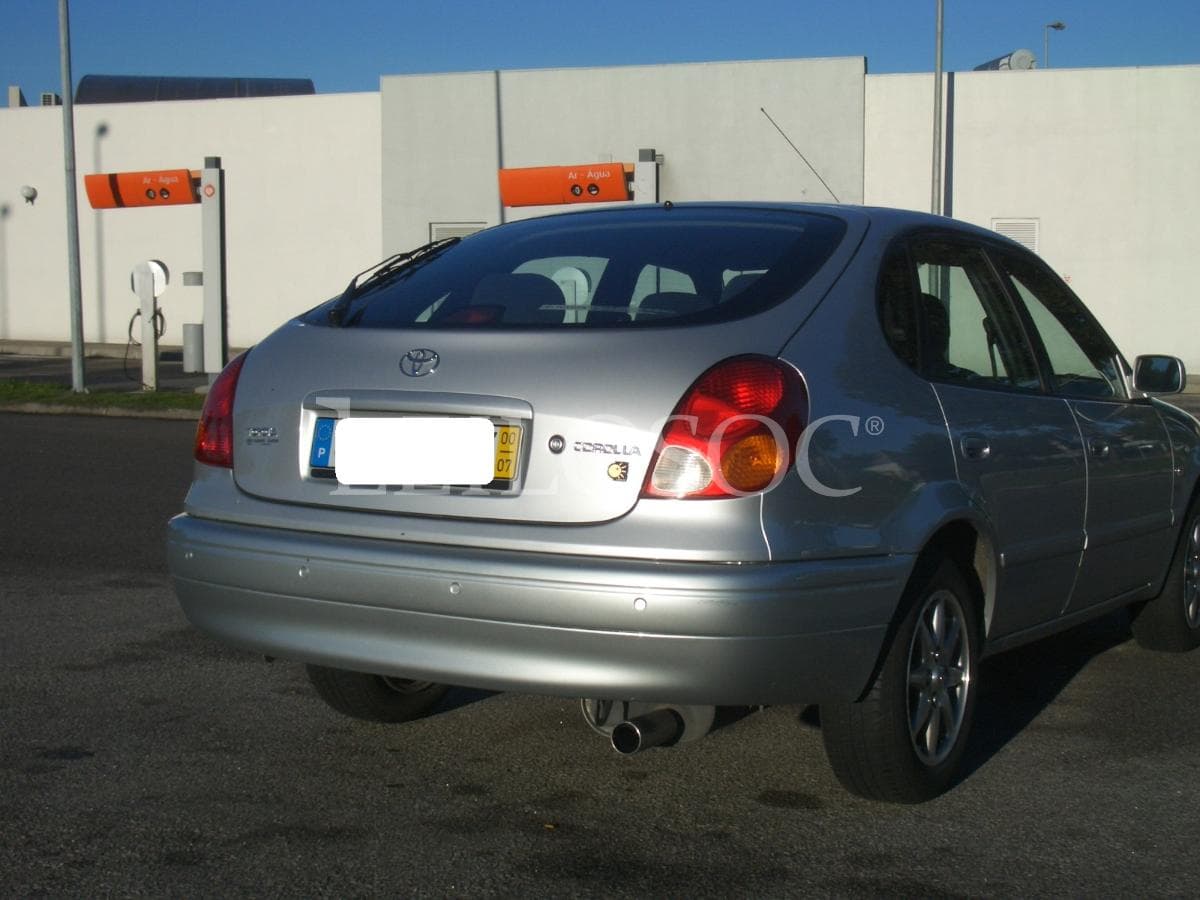 Toyota Corolla Liftback 1.4 VVTI · 16v · 95cv · Ano 2000 — image 4