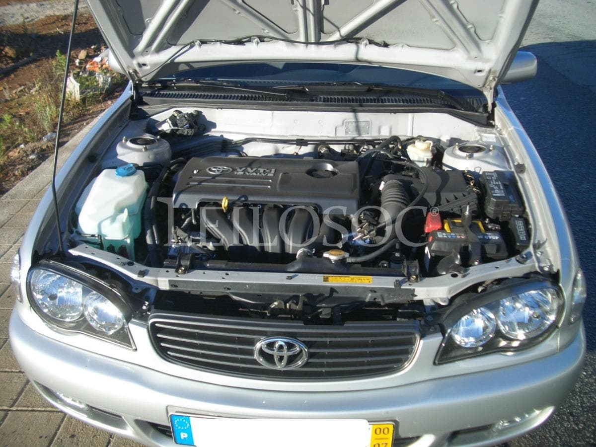 Toyota Corolla Liftback 1.4 VVTI · 16v · 95cv · Ano 2000 — image 16