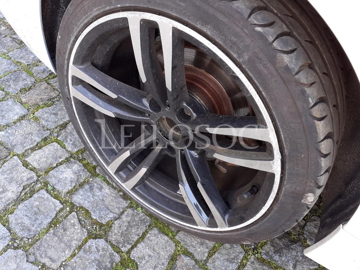 BMW 316 D Touring · Ano 2013 — imagem 23
