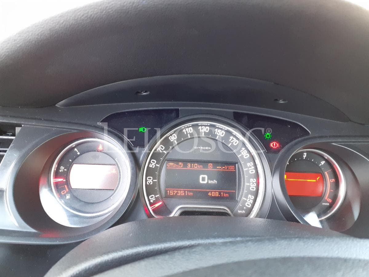 Citroën C5 1.6 HDI · Ano 2010 — image 11