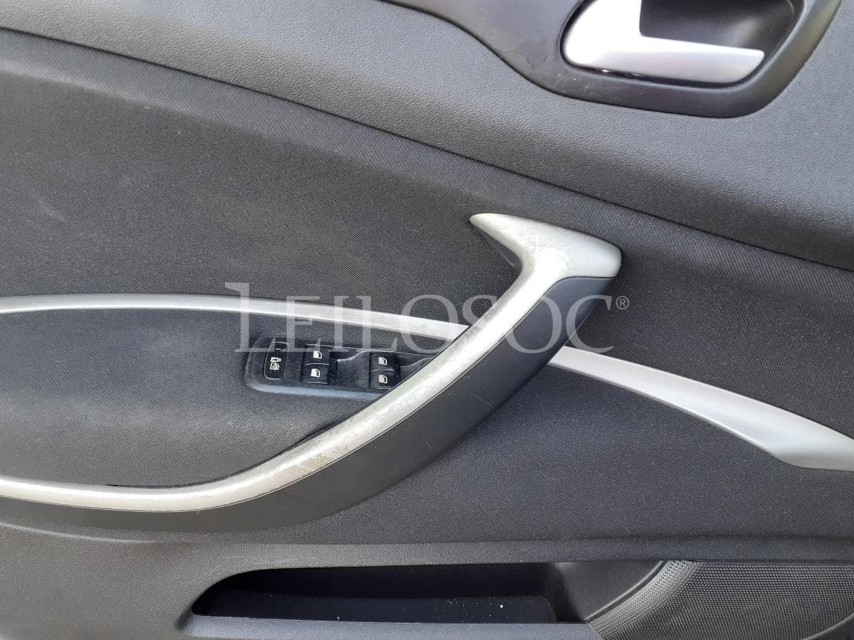 Citroën C5 1.6 HDI · Ano 2010 — image 9