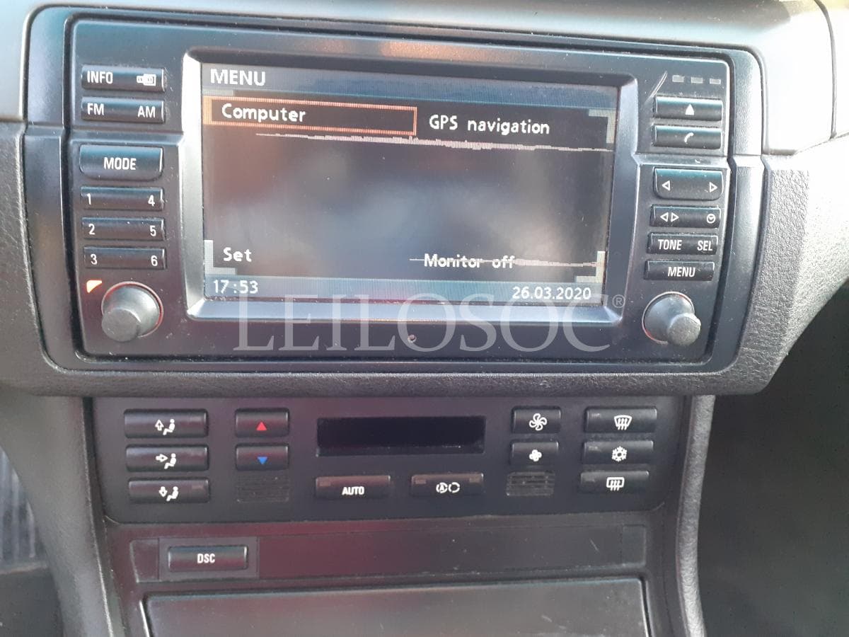 BMW 320 D Touring · Ano 2003 — image 12