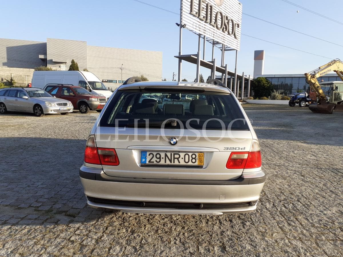 BMW 320 D Touring · Ano 2003 — image 5