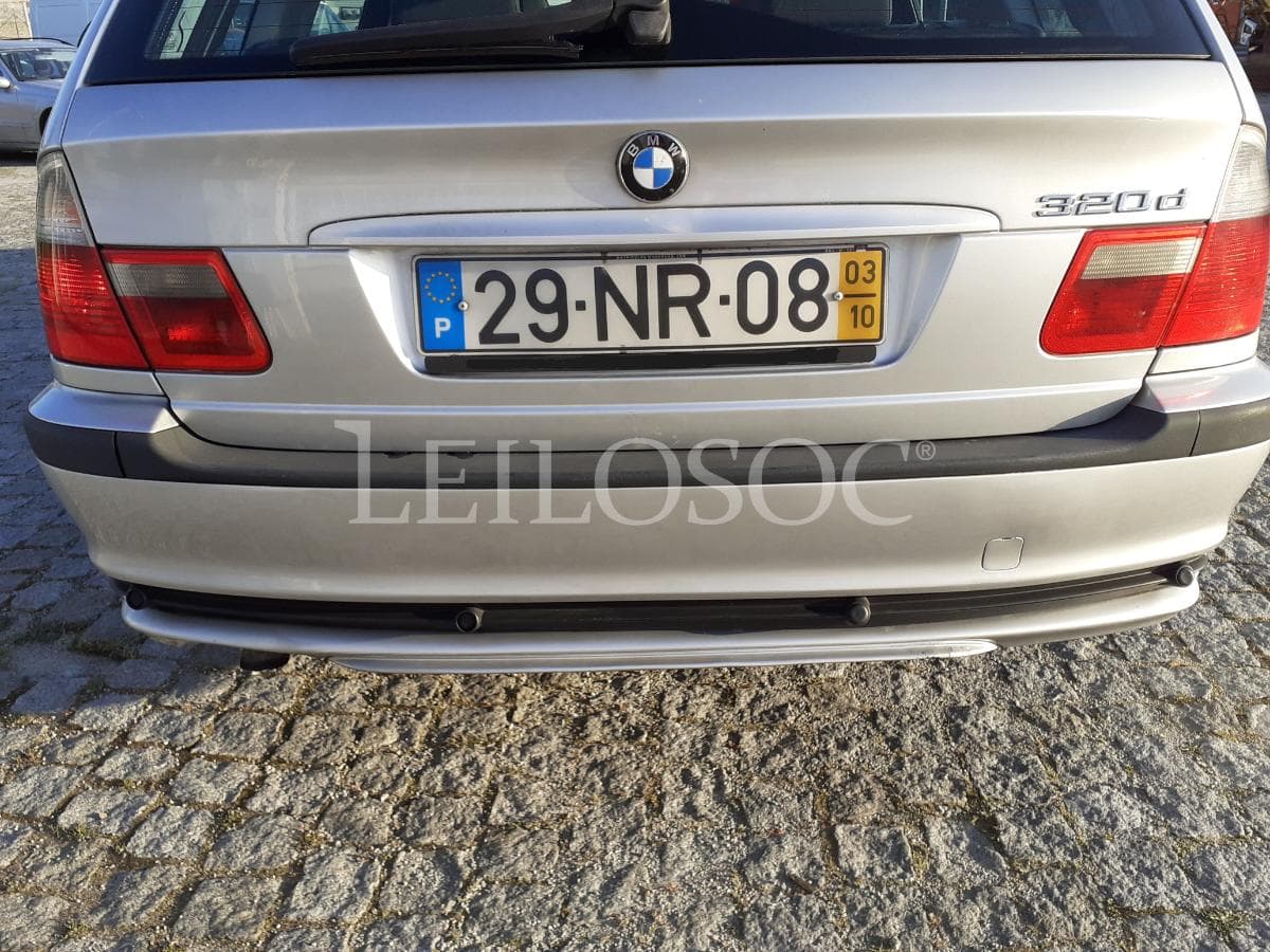 BMW 320 D Touring · Ano 2003 — image 19