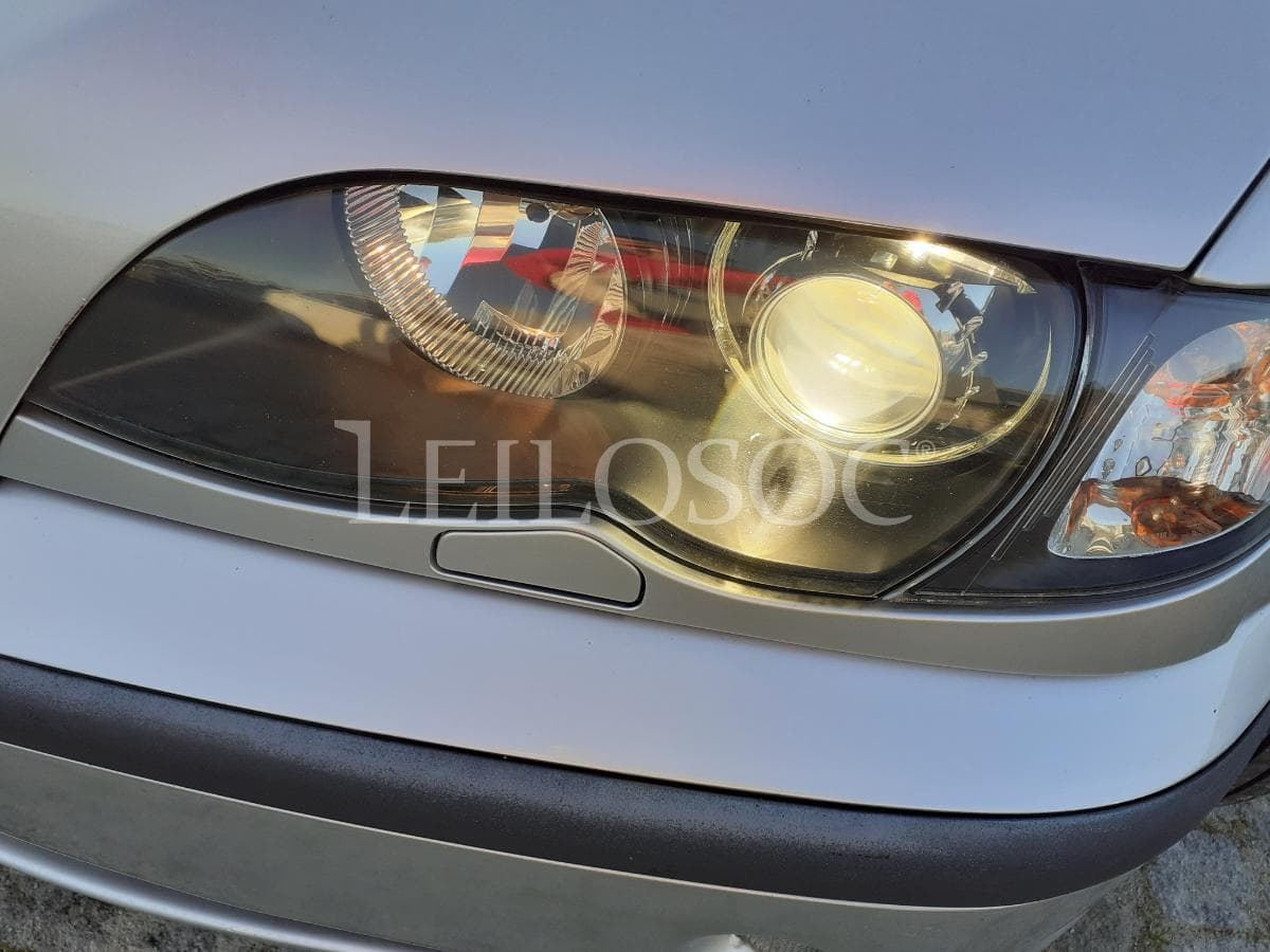 BMW 320 D Touring · Ano 2003 — image 23