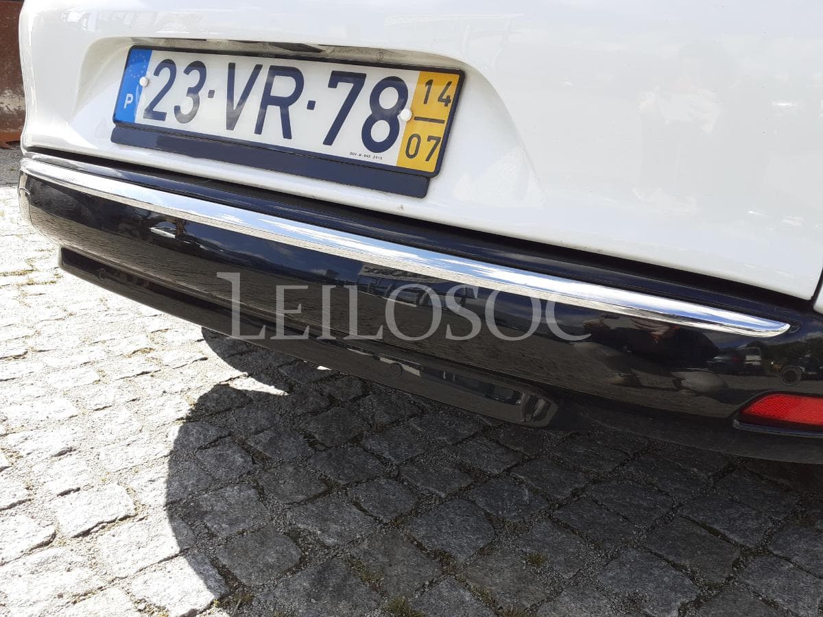 Renault Clio ST 1.5 DCI · Ano 2014 — imagem 18
