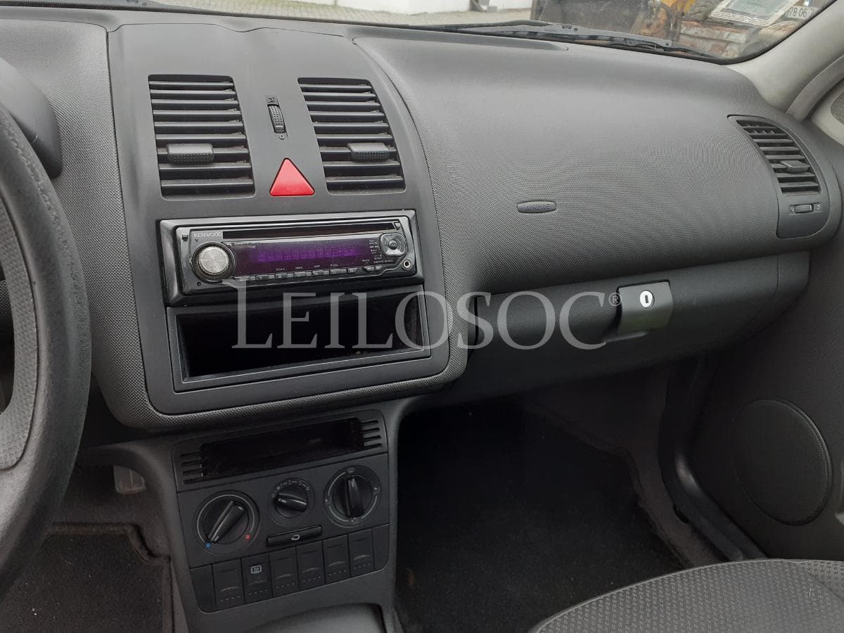 Volkswagen Polo 1.0 · Ano 2000 — imagem 14