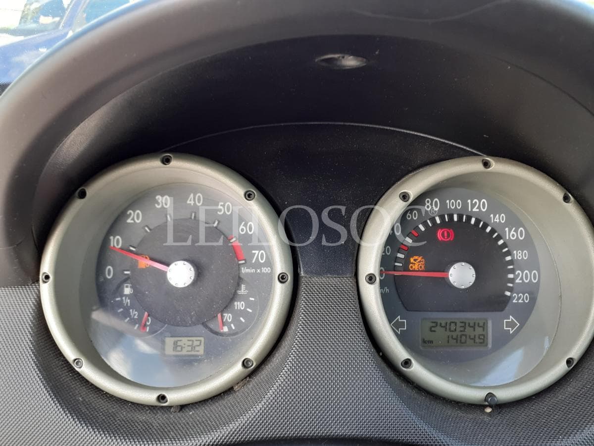 Volkswagen Polo 1.0 · Ano 2000 — imagem 12
