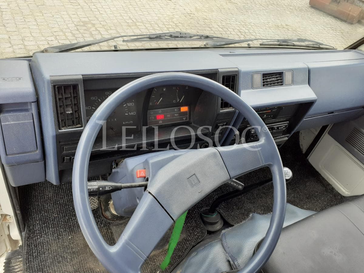 Isuzu NKR 2.8 · Ano 1994 — imagen 11