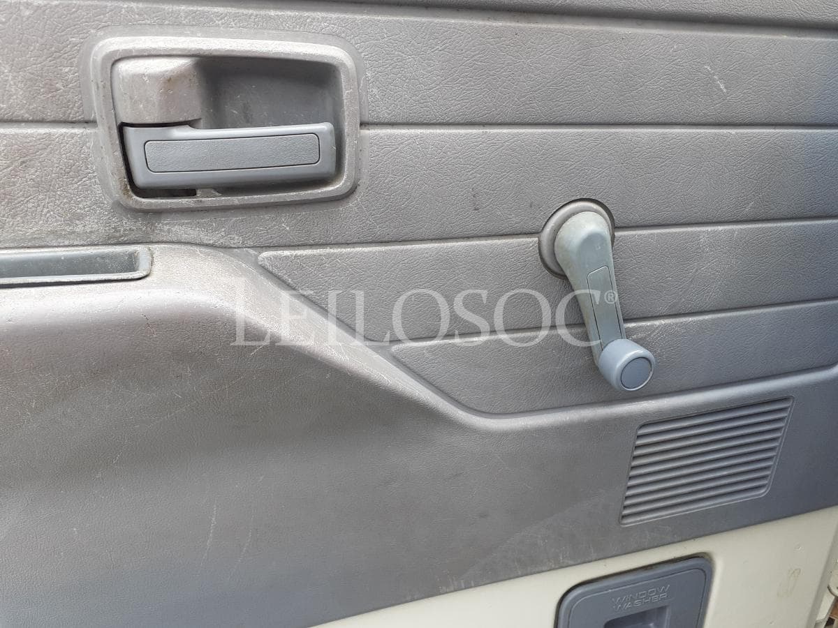 Isuzu NKR 2.8 · Ano 1994 — imagen 10