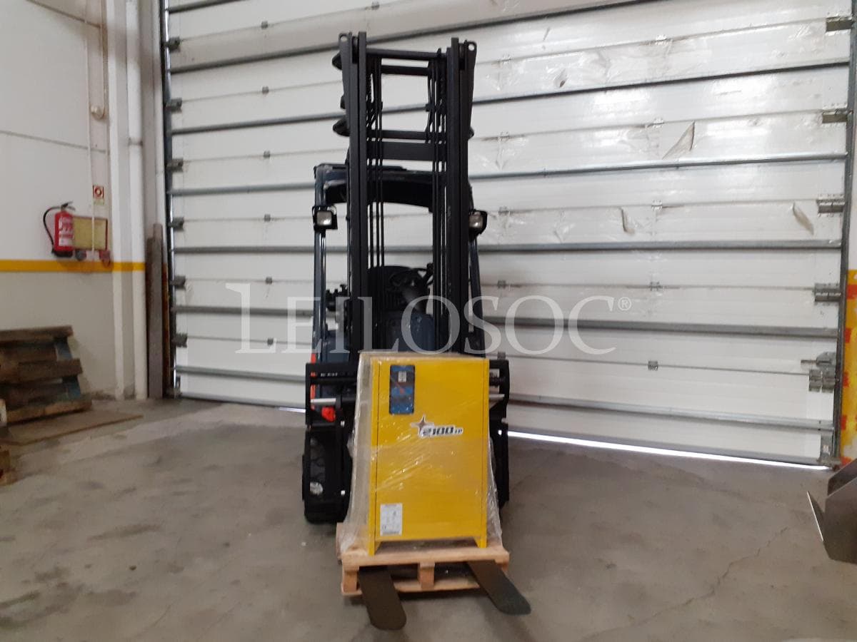 Empilhador Toyota · Elétrico · 1800kg — image 2