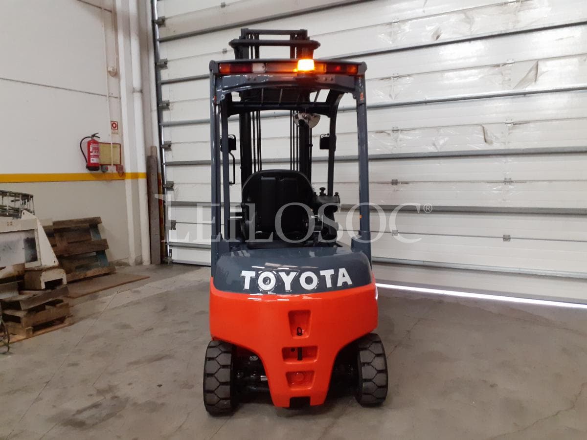 Empilhador Toyota · Elétrico · 1800kg — image 5