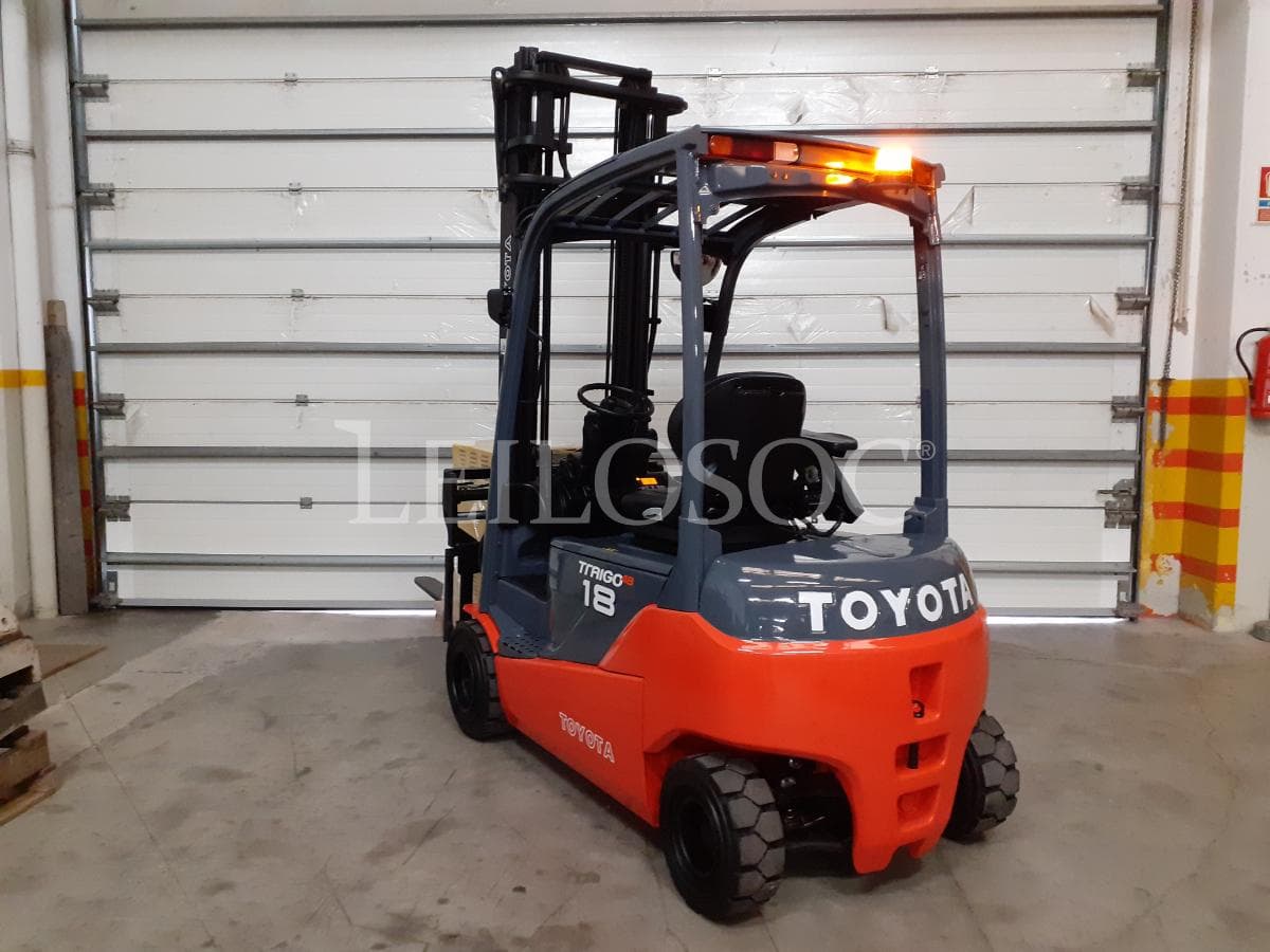 Empilhador Toyota · Elétrico · 1800kg — image 6