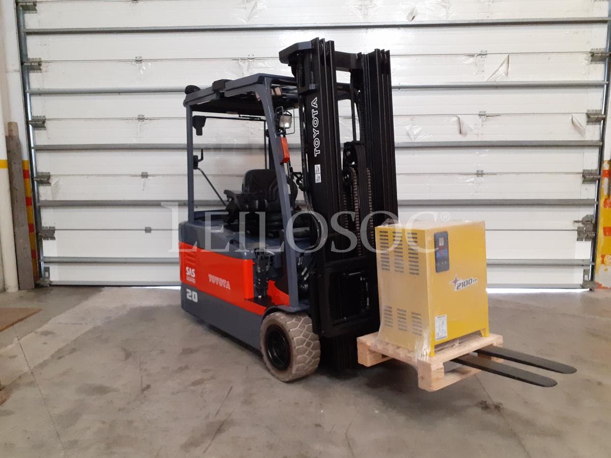 Empilhador Toyota · Elétrico · 2000kg — imagen 3