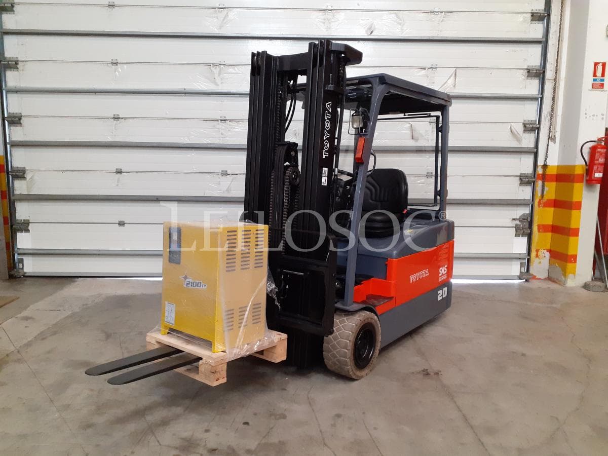 Empilhador Toyota · Elétrico · 2000kg — imagen 1
