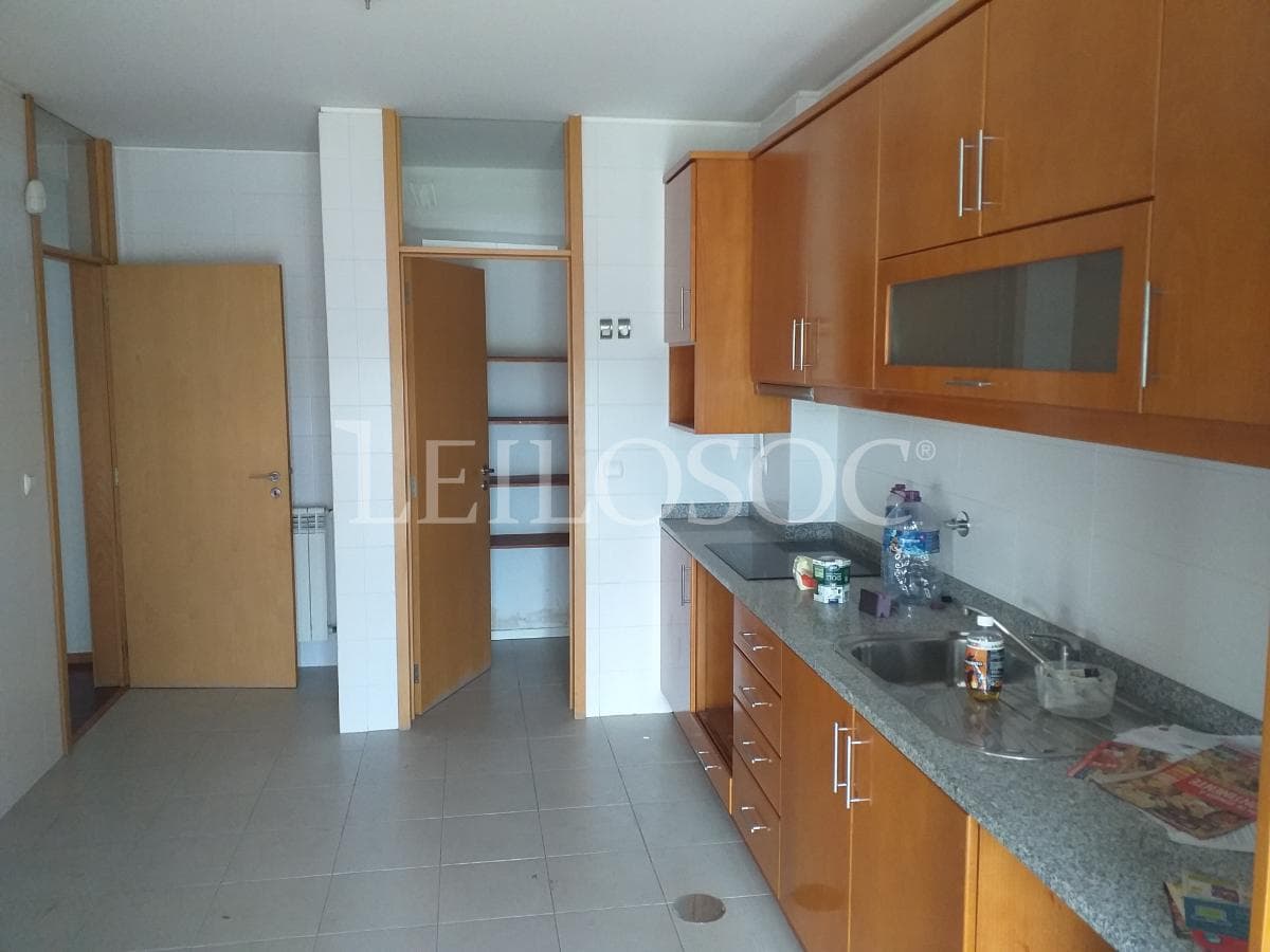Apartamento T3 · Santo Tirso — image 2