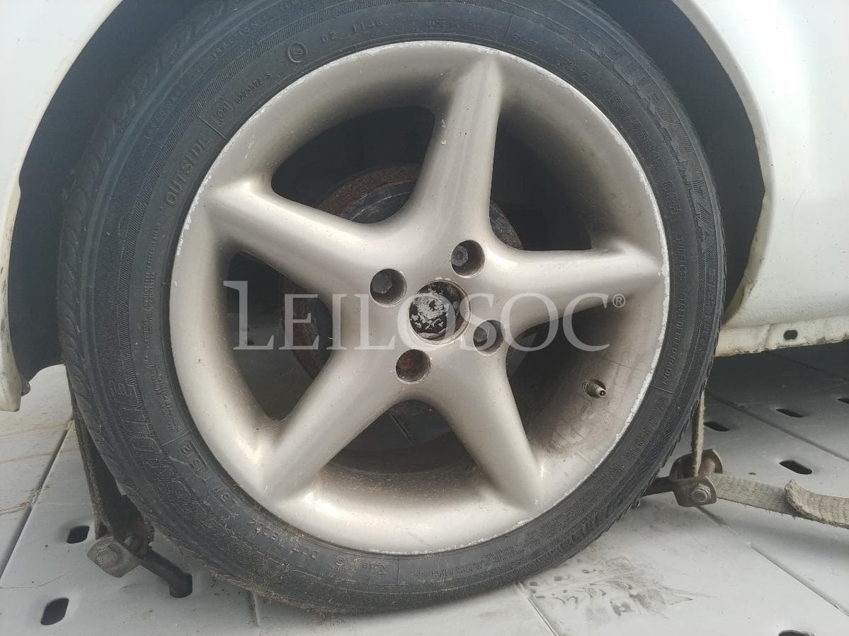 Renault Clio — image 9