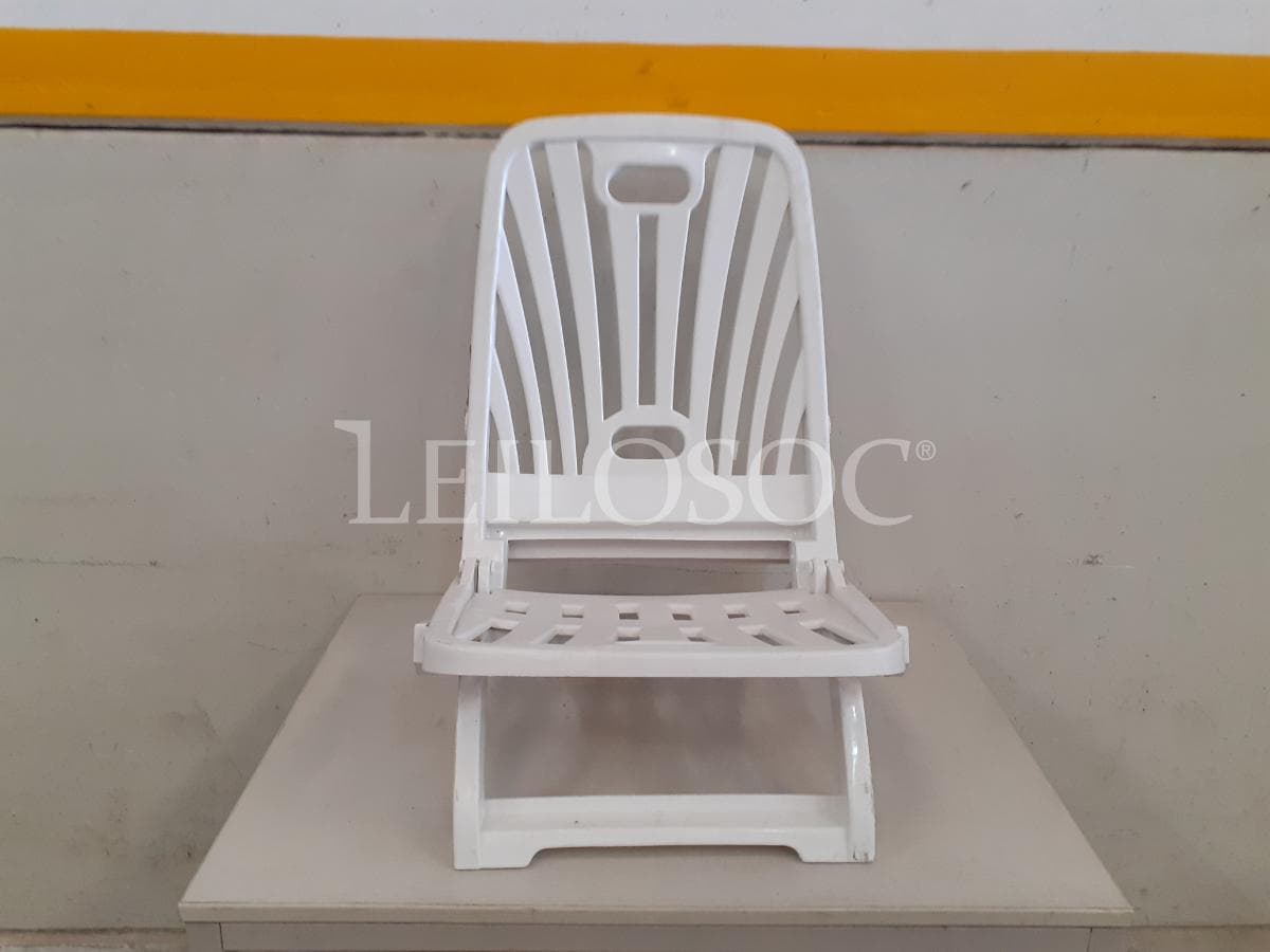 Sillas de plástico — imagen 2