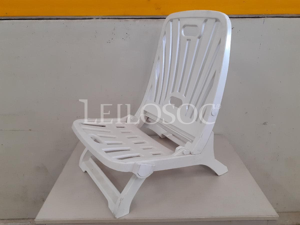 Sillas de plástico — imagen 3