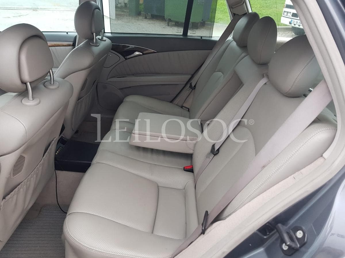 Mercedes-Benz E 220 CDI Avantgard · Ano 2005 — imagen 22