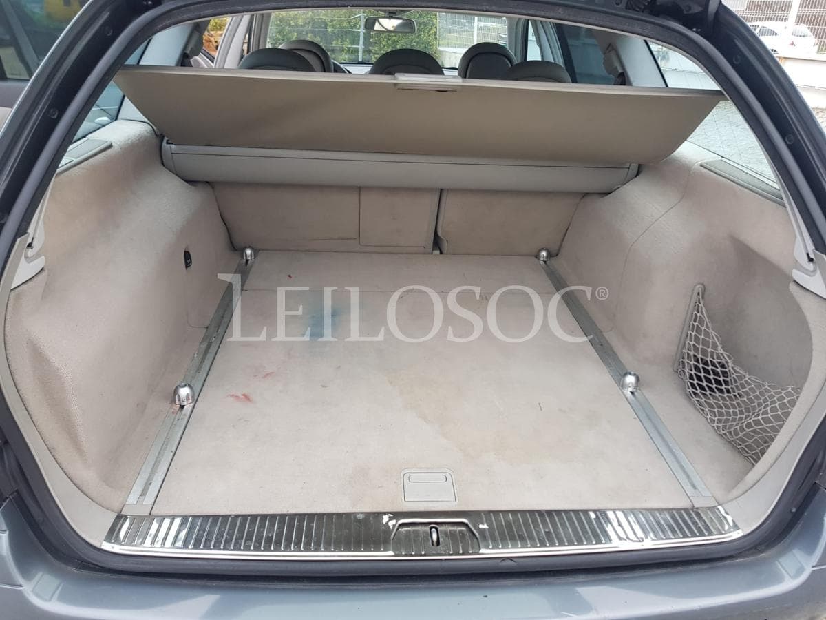 Mercedes-Benz E 220 CDI Avantgard · Ano 2005 — imagen 25