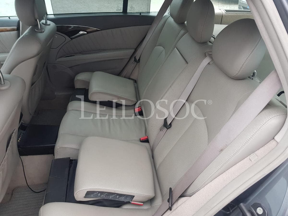 Mercedes-Benz E 220 CDI Avantgard · Ano 2005 — imagen 24