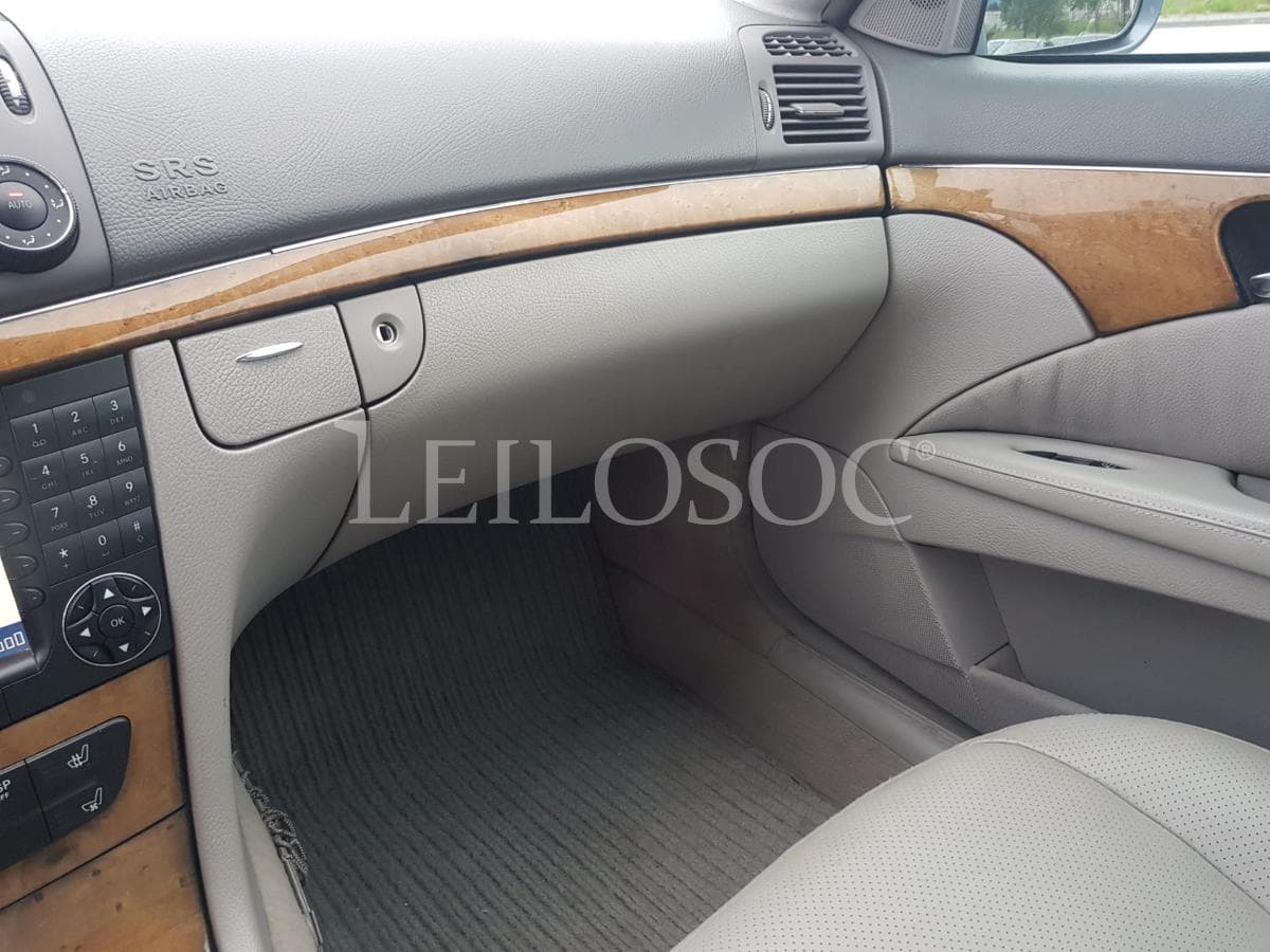 Mercedes-Benz E 220 CDI Avantgard · Ano 2005 — imagen 21