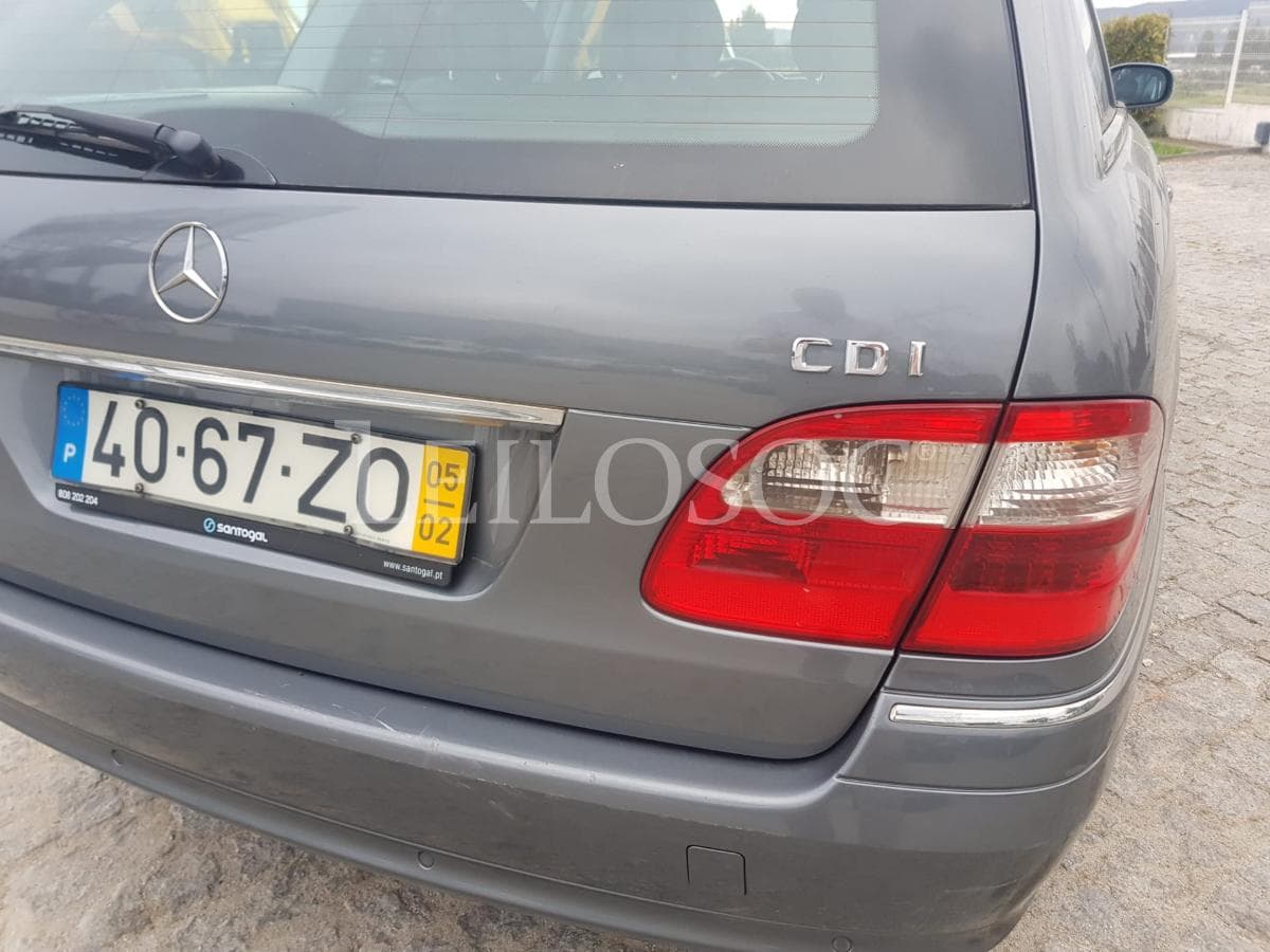 Mercedes-Benz E 220 CDI Avantgard · Ano 2005 — imagen 32