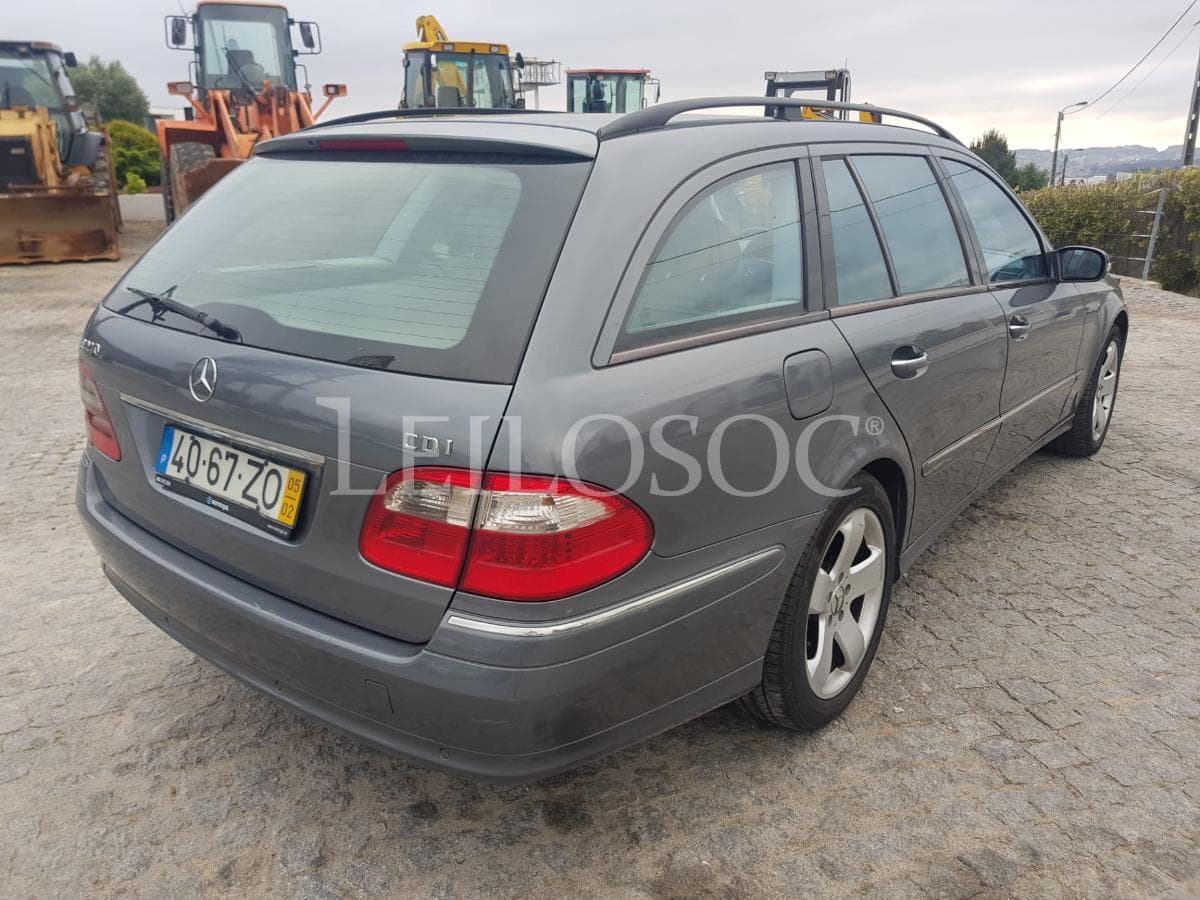 Mercedes-Benz E 220 CDI Avantgard · Ano 2005 — imagen 5