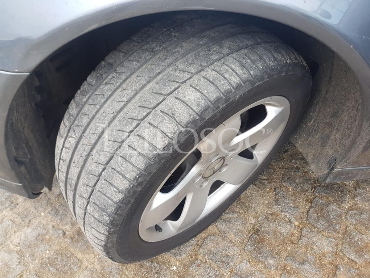 Mercedes-Benz E 220 CDI Avantgard · Ano 2005 — imagen 33