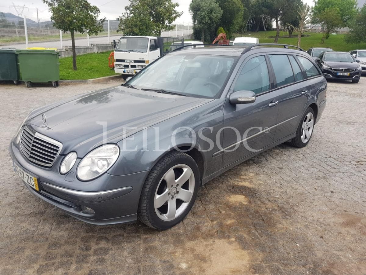 Mercedes-Benz E 220 CDI Avantgard · Ano 2005 — imagen 3