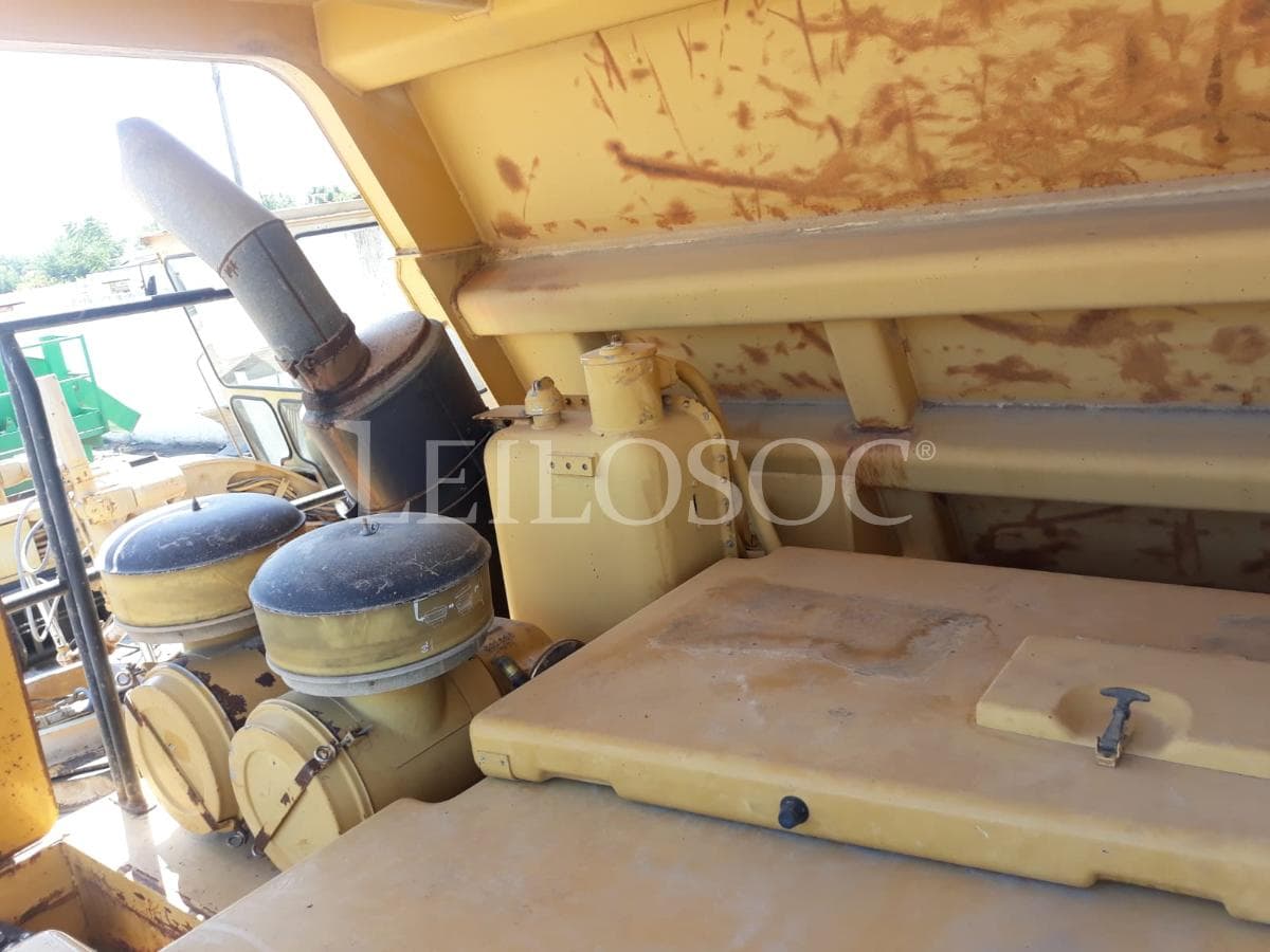 Dumper Caterpillar 769G — image 4