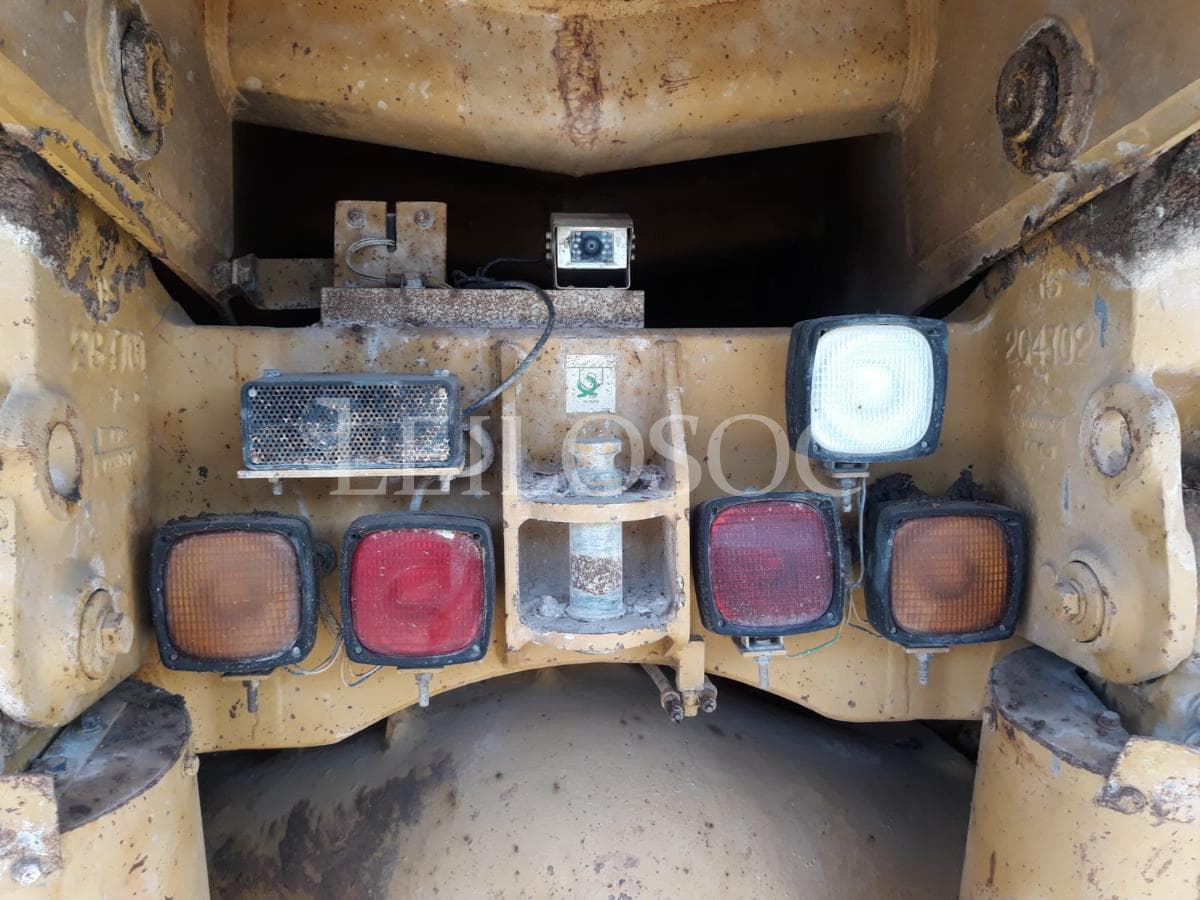 Dumper Caterpillar 769G — image 7
