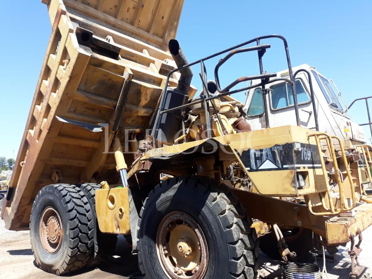 Dumper Caterpillar 452G — image 2