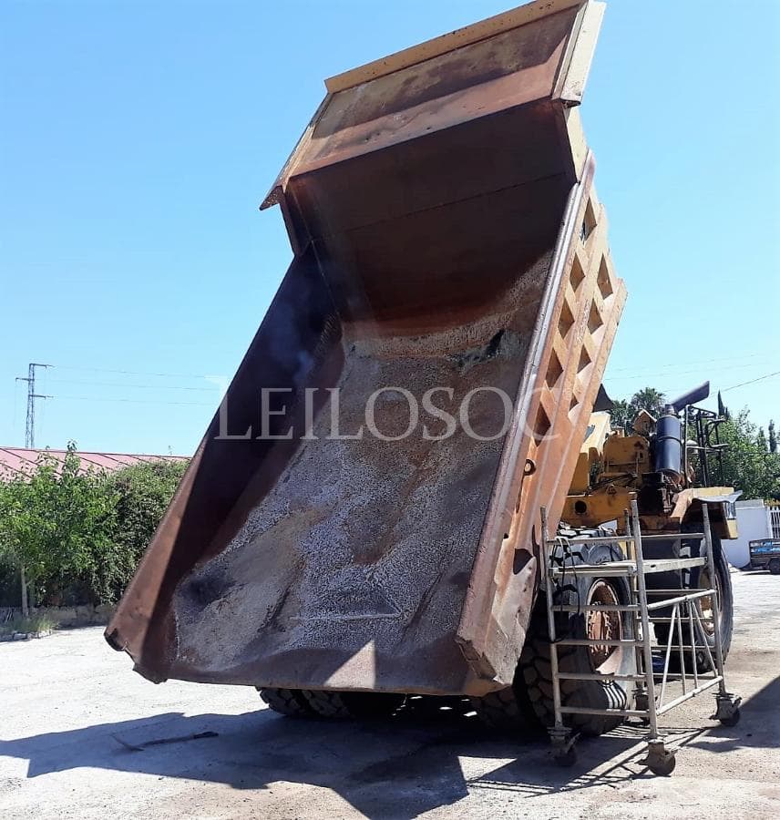 Dumper Caterpillar 452G — image 4