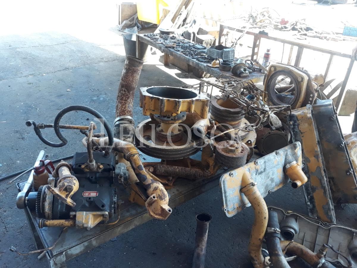 Dumper Caterpillar 452G — image 9