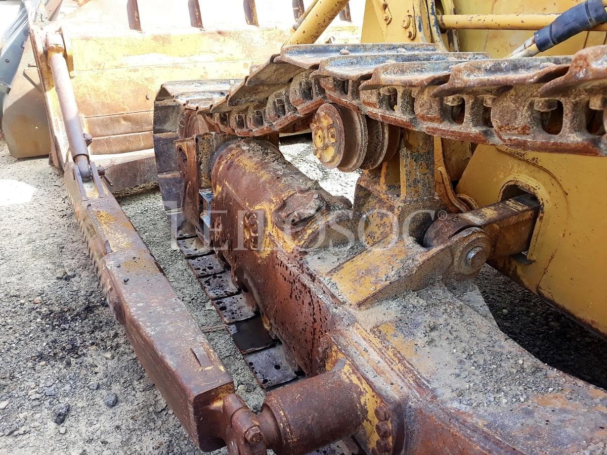 Bulldocer Cat D5H — image 8