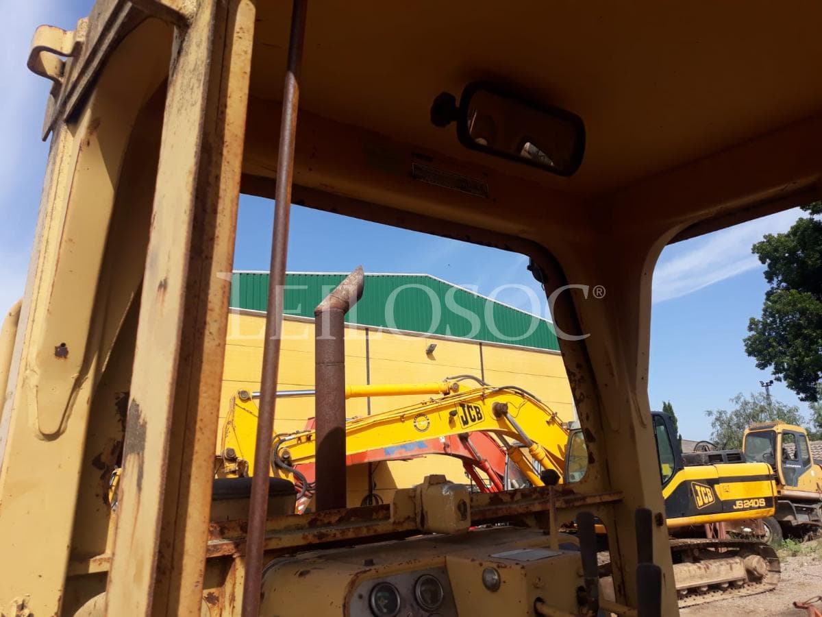Bulldocer Cat D4G agricola — image 6