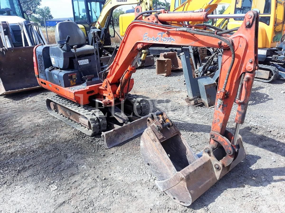 Mini Excavadora Nagano 1.5 ton — image 2