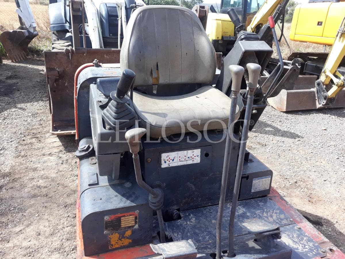 Mini Excavadora Nagano 1.5 ton — image 5