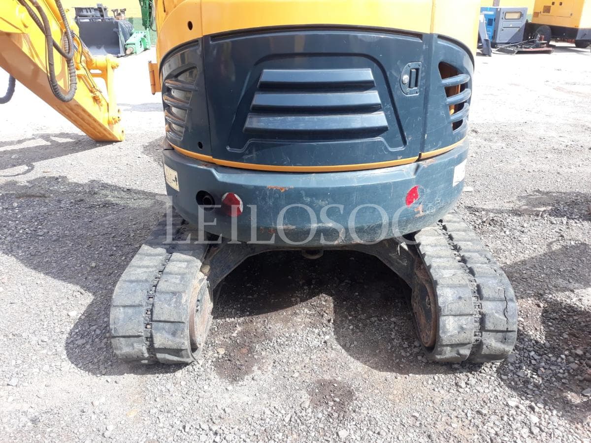 Mini Excavadora Hyundai 2.7 ton — imagem 4