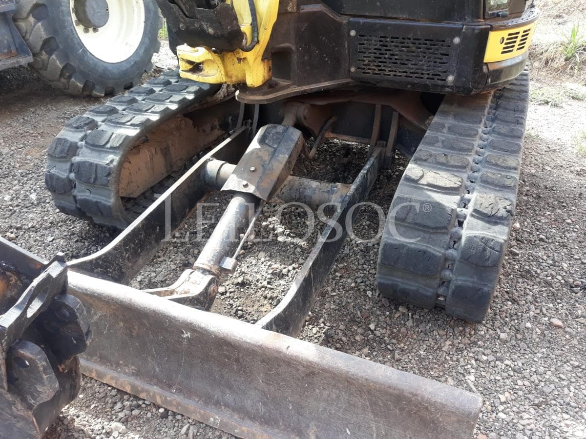Mini Excavadora Yanmar 4.5 ton — image 4