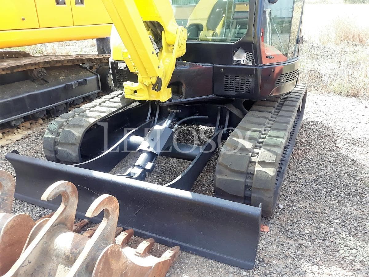 Mini Excavadora Yanmar 5.5 ton — image 4