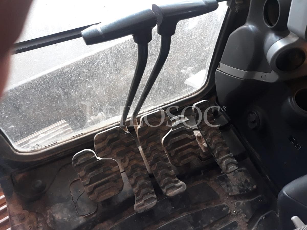 Mini Excavadora Hyundai 14.5 ton — imagem 11