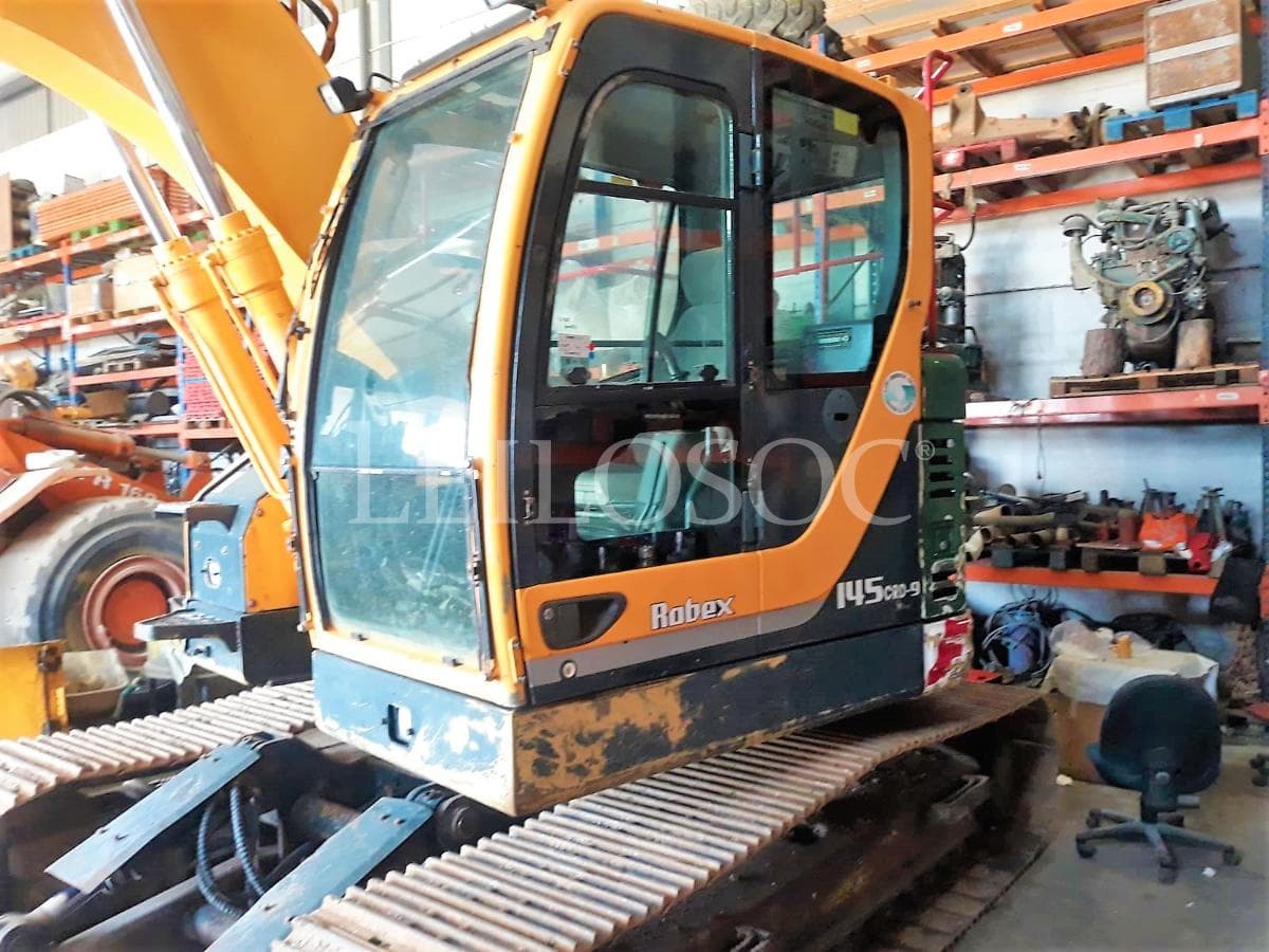 Mini Excavadora Hyundai 14.5 ton — imagem 3