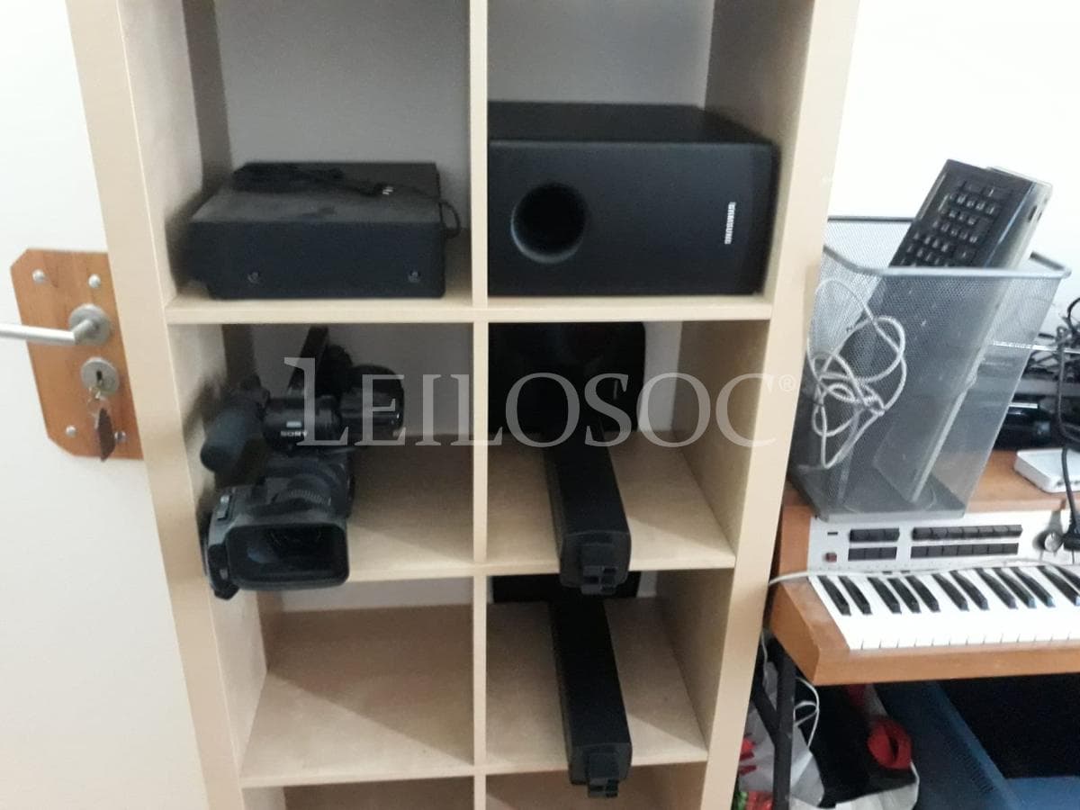 LEILÃO SUSPENSO · Instrumentos Musicais · Material Informático — imagem 9