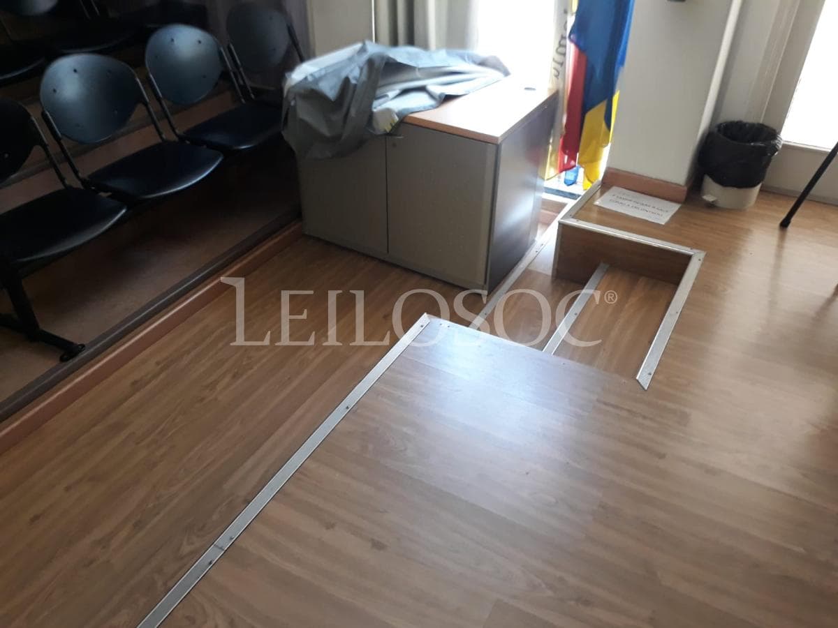 LEILÃO SUSPENSO · Instrumentos Musicais · Equipamento de Escritório — imagem 12